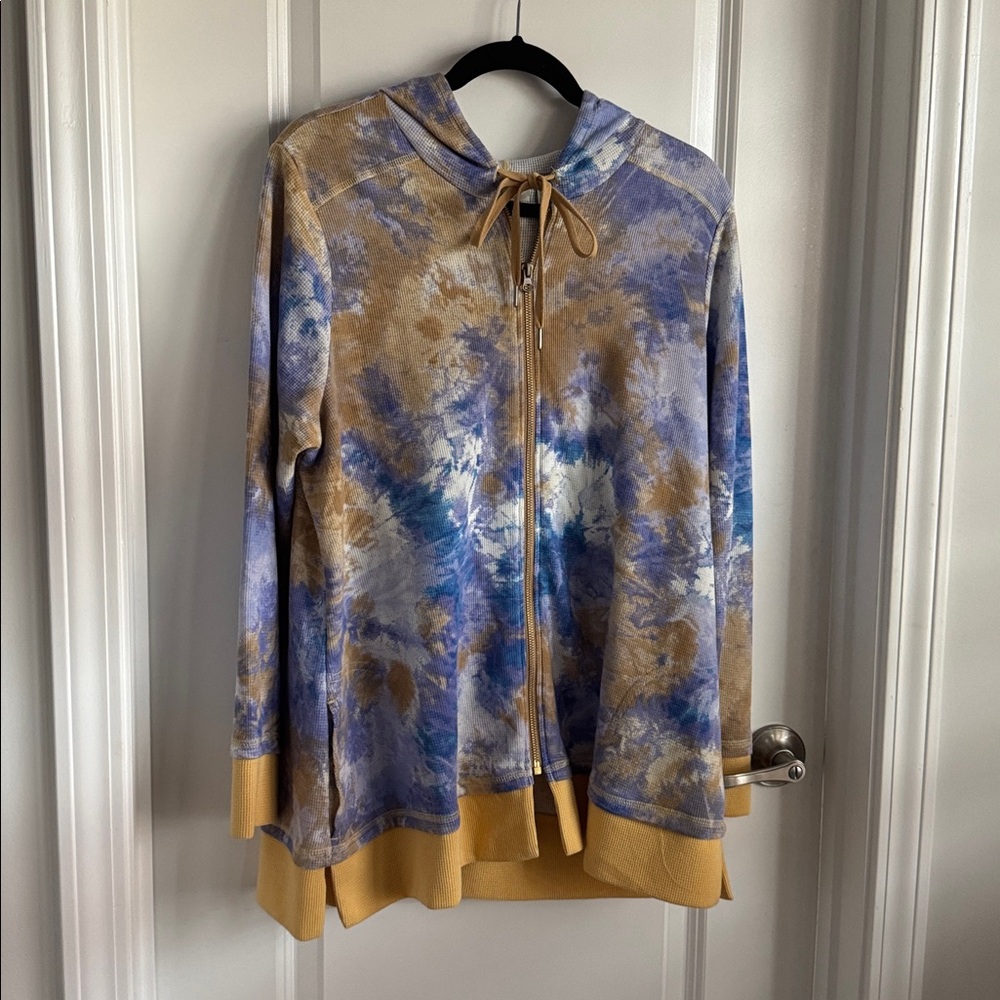 LOGO matching tie dye hoodie and crop pants. Waffle Knit.
NWOT. - Picture 5 of 14